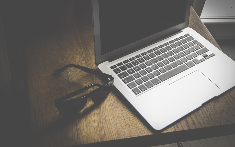 MacBook, computer equipment, computer key, laptop, communication, shadow, connection, no people, computer, computer keyboard, still life, 4K, table, glasses