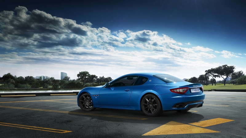nature, tree, sunlight, road marking, land vehicle, transportation, motion, cloud - sky, luxury, outdoors, motor vehicle, 2K, road, no people, car, maserati granturismo sport