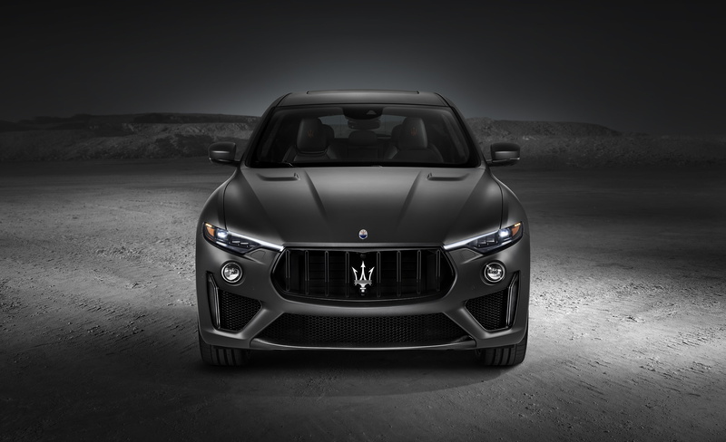 front view, headlight, indoors, vignette, New York Auto Show, retro styled, nature, 4K, car, 2K, Maserati Levante Trofeo, 2018, land vehicle, no people