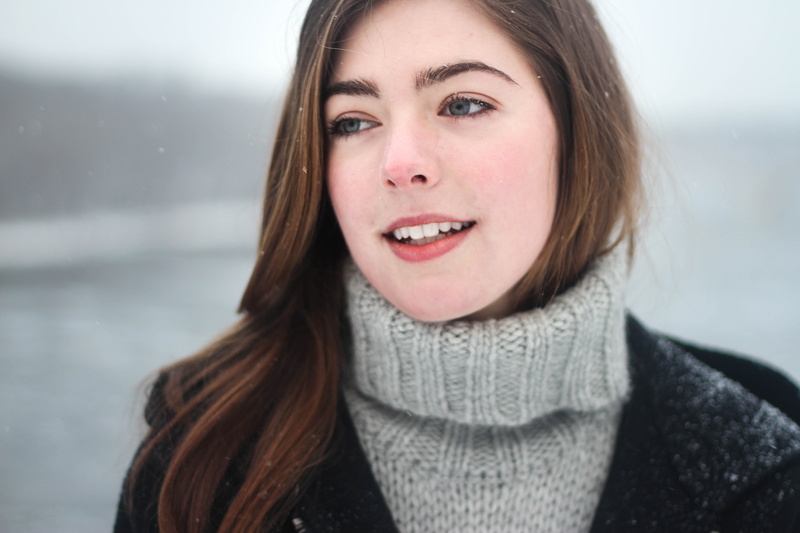 looking away, brunette, snow flakes, women outdoors, 5K, open mouth, women, sweater, pale, blue eyes, black coat
