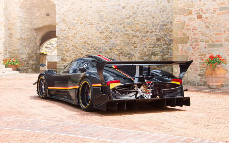 Pagani Zonda Revolucion, built structure, 1080P, wall - building feature, car, brick, outdoors, mode of transportation, transportation, motion, wall, Pagani