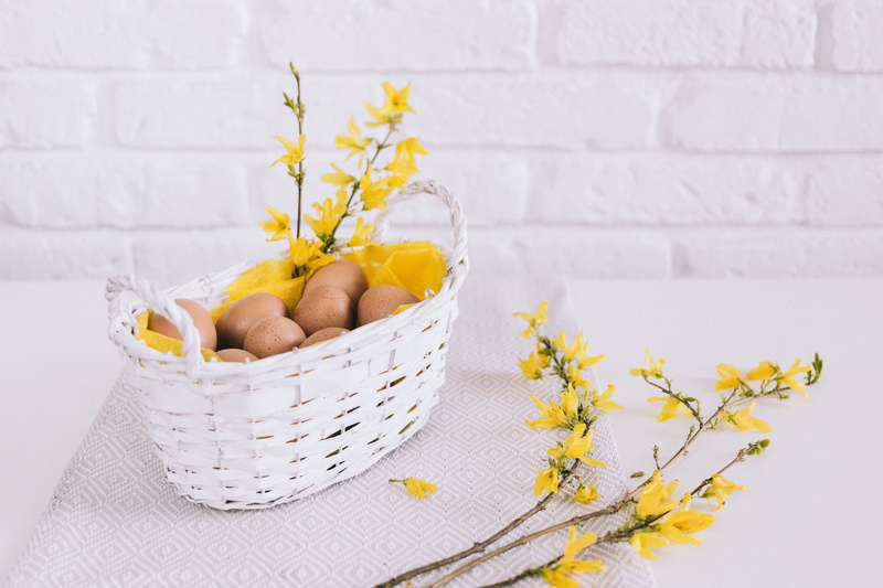 wall - building feature, freshness, vegetable, still life, springtime, table, no people, brown, nature, food and drink, wall, easter, flowers, container