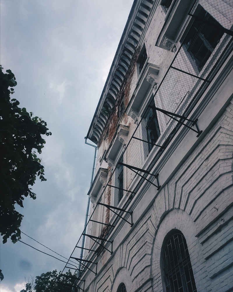 building exterior, day, nature, sky, plant, building, no people, tree, railing, poltava, architecture, 4K, residential district, ukrainian, window, travel destinations