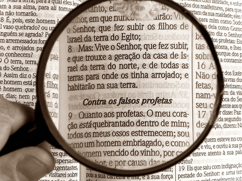 Bible, transparent, magnifying, publication, ebd, text, 1080P, person, looking through an object, looking, western script, bible studies, Bibliology, theology