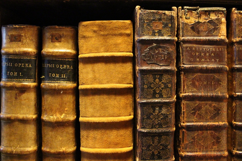 hardcover book, stack, leather, collection, black background, large group of objects, order, 5K, education, Books, choice, vintage, spine, Library, shelf