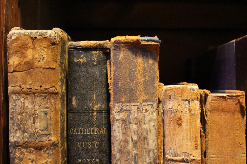 book, Cover, Library, education, brown, Reading, day, large group of objects, 5K, history, learning, run-down, obsolete, damaged, still life, close-up
