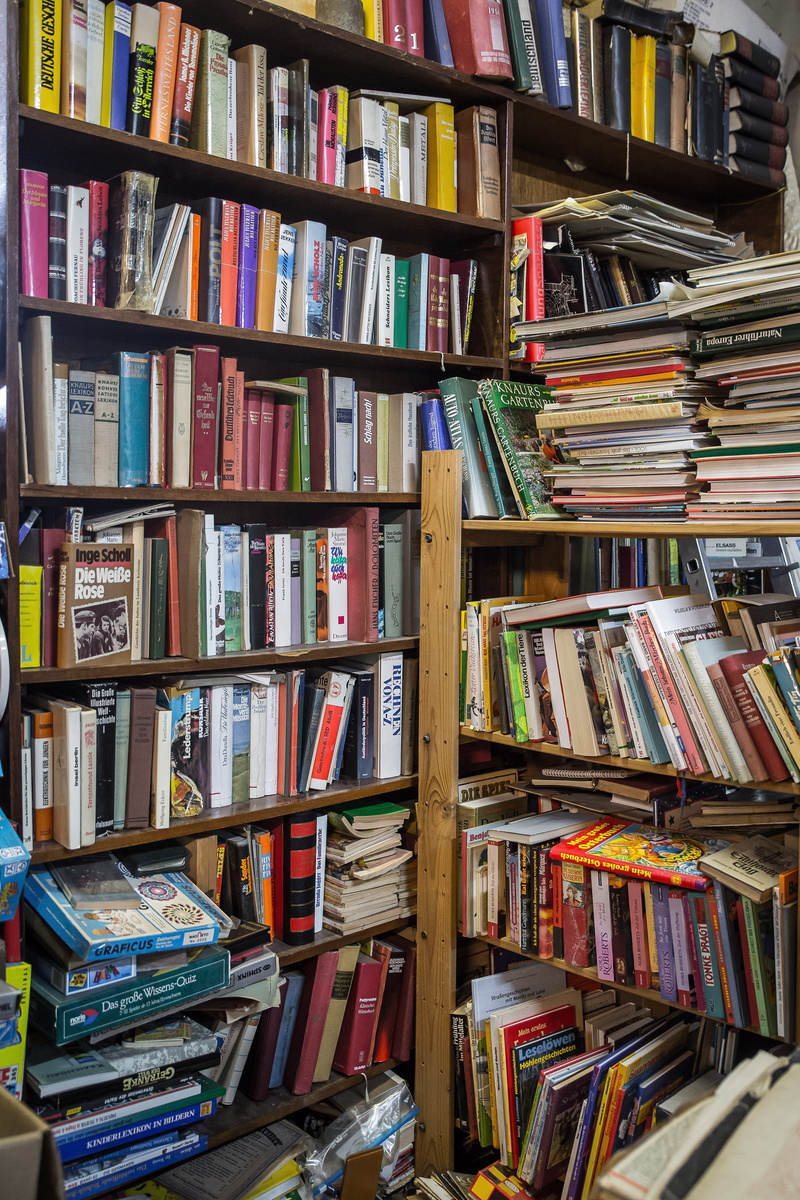 books, still life, no people, variation, browse, bookshelf, in a row, literature, arrangement, large group of objects, antiquarian, book, choice, full frame