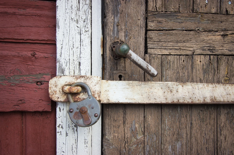 latch, deterioration, padlock, keyhole, metal, gate, knob, day, weathered, lock, entrance, close-up, wood - Material, old, outdoors, no people, door, security