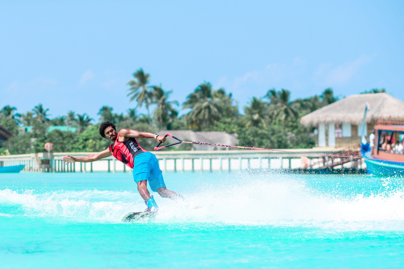 vest, jet ski, emotion, lifestyles, young women, nature, person, vacation, happiness, full length, positive emotion, wearing, leisure activities, apparel