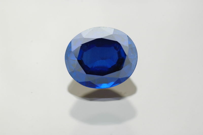 single object, semi-precious gem, jewelry, close-up, transparent, white background, Gemstone, studio shot, shiny, luxury, blue, no people, glass - material