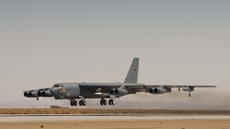 private Airplane, 1080P, engine, airport Runway, military training, mode of Transport, two people, outdoors, editorial, day, tourism, commercial Airplane