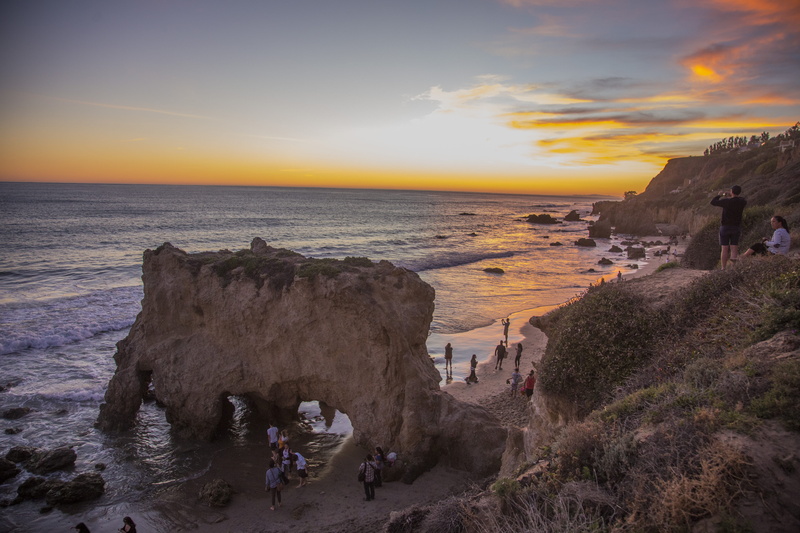 beauty in nature, coast, horizon, ocean, sun, sea, beach, men, people, horizon over water, real people, beside, water, sunrise, sky, el matador, land, leisure activity