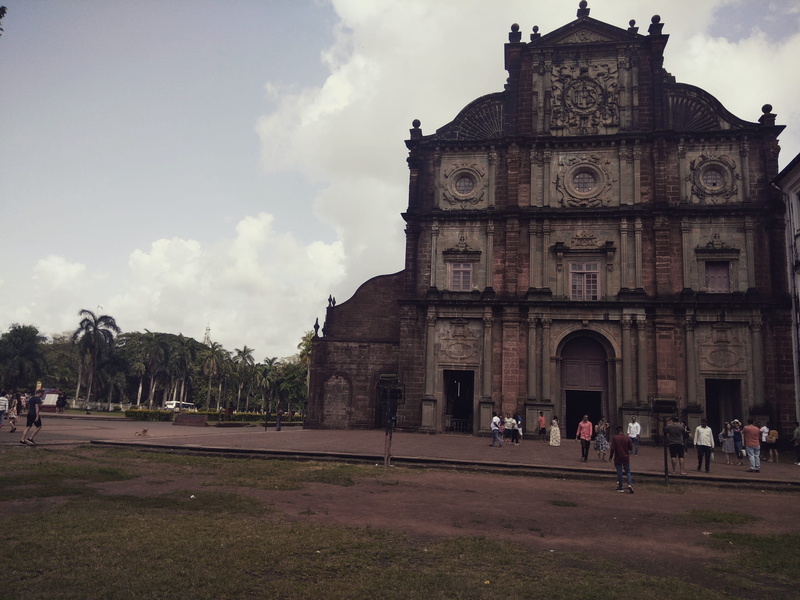 crowd, travel, building, history, real people, the past, lifestyles, men, architecture, nature, velha goa, built structure, day, outdoors, place of worship