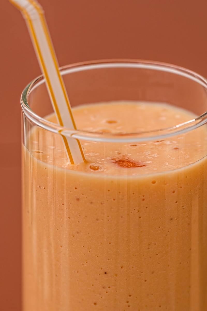 smoothie, non-alcoholic beverage, refreshing, juice, photo, blended drink, refreshment, drinking glass, food and drink, milkshake, straw, beverage, no people