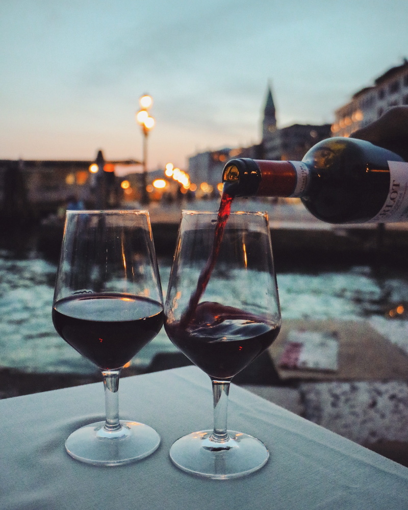 sip, fun, table, italy, alcohol, close-up, food, nature, red, summer, wineglass, yellow, household equipment, blue, transparent, dinner, wine, red wine