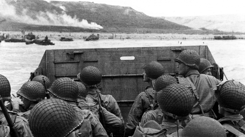 hat, army, built structure, nature, grayscale, group of people, 1080P, women, adult, body, outdoors, photography, people, land, day, water, men, group