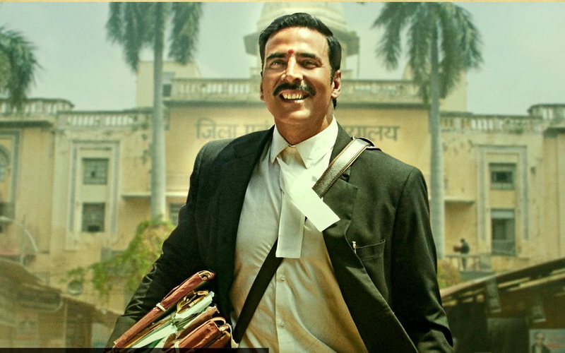 well-dressed, standing, real people, architecture, outdoors, smiling, jollyllb, building exterior, akshay kumar, kumar, built structure, Bollywood Movies