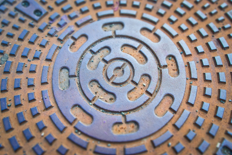 high angle view, plate, art and craft, cover, iron, manhole, close-up, 4K, backgrounds, round, metal, shape, day, gullideckel, manhole covers, concentric