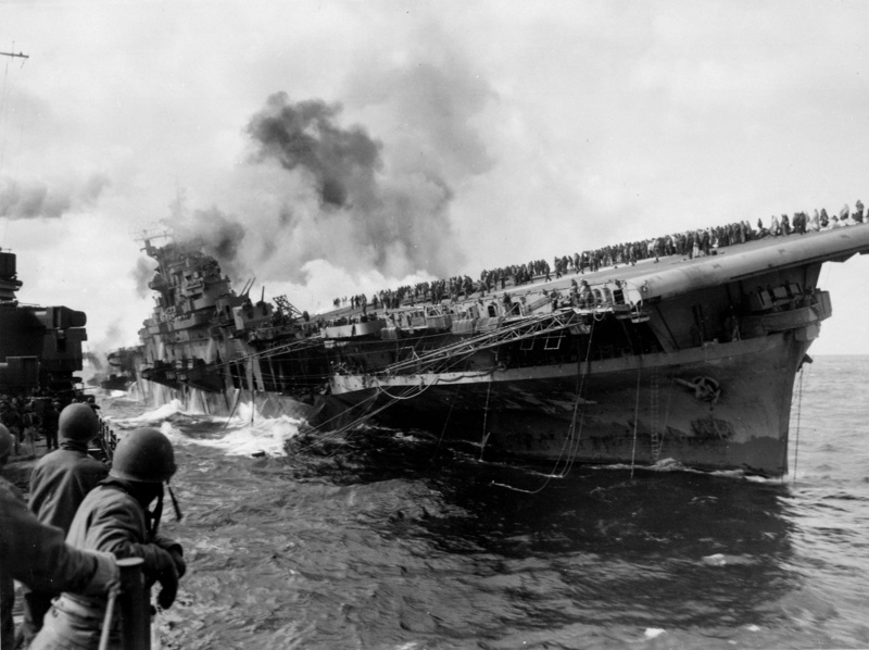pollution, real people, fluzeugtraeger, ww ii, sea, people, sink, world war, ship, smoke - physical structure, black and white, sky, outdoors, nature, motion