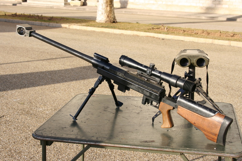 no people, machine gun, optics, shadow, gun, brown, wood - material, cannon, military, ammunition, 1080P, conflict, weapon, protection, binoculars, heavy
