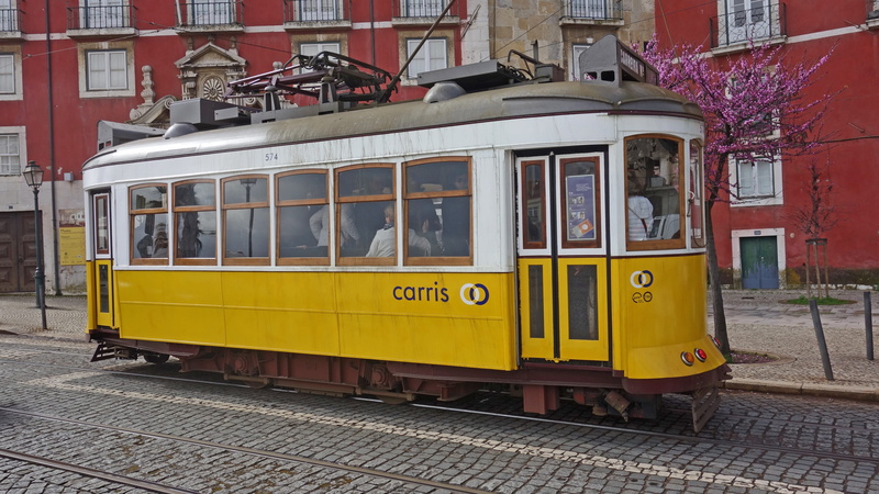 yellow, transportation, public transport, day, 5K, no people, street, mode of transportation, tourism, city, building, lisbon, rail transportation, tram