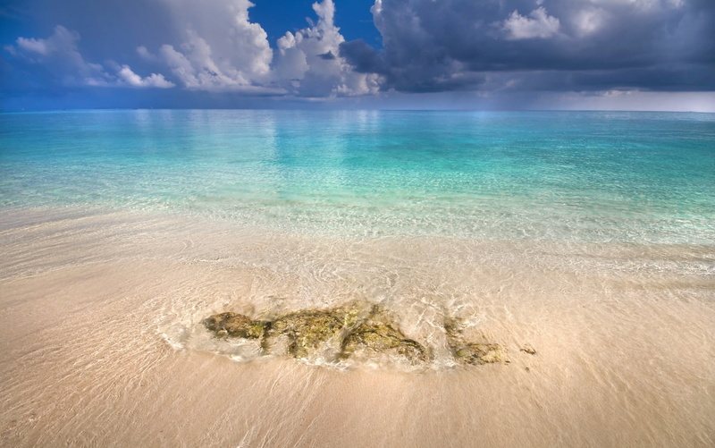 idyllic, Maldives, landscape, horizon over water, cloud - sky, beauty in nature, sea, turquoise colored, sky, vacation, seashore, day, land, sand, outdoors
