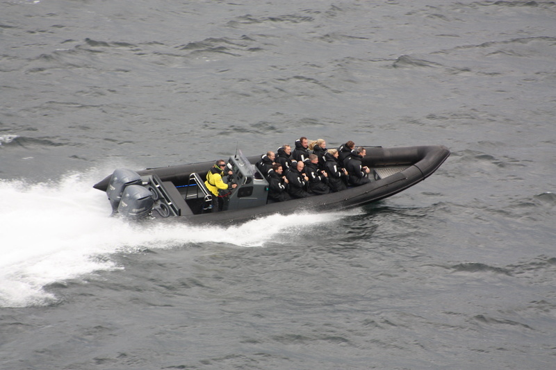 lifestyles, outdoors, boat, action, transportation, medium group of people, group of people, mode of transportation, inflatable, 4K, ship, group, speed