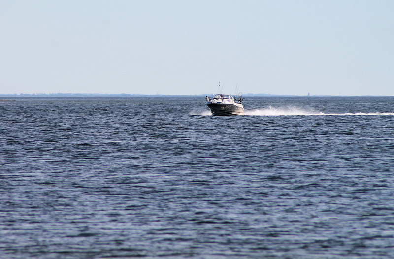 passenger craft, 4K, Motorboat, copy space, mode of transportation, Boat, luxury, motion, sky, clear sky, recreational boat, nature, ship, travel, Jetski