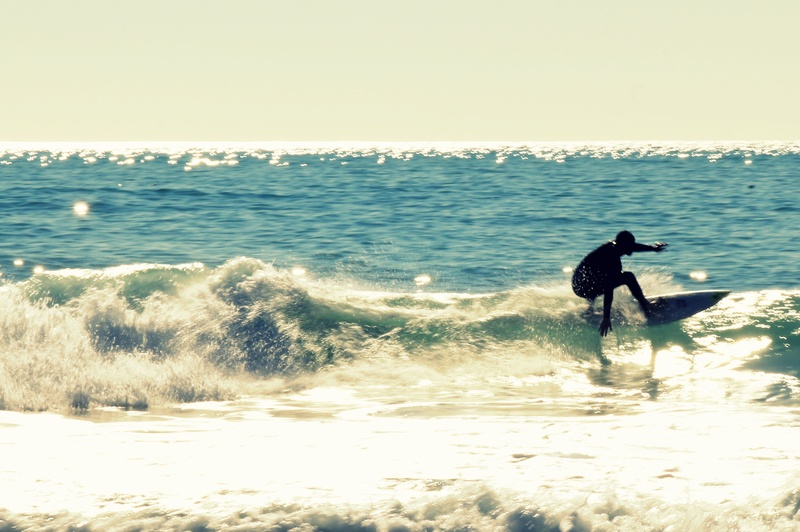 horizon over water, one person, lifestyles, beauty in nature, water, day, man, outdoors, sea, aquatic sport, land, horizon, real people, nature, surfing