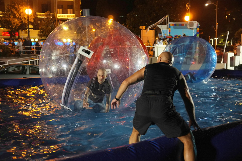 real people, lifestyles, watersport, built structure, men, incidental people, women, bald, rear view, people, opatija, ball, building exterior, croatia