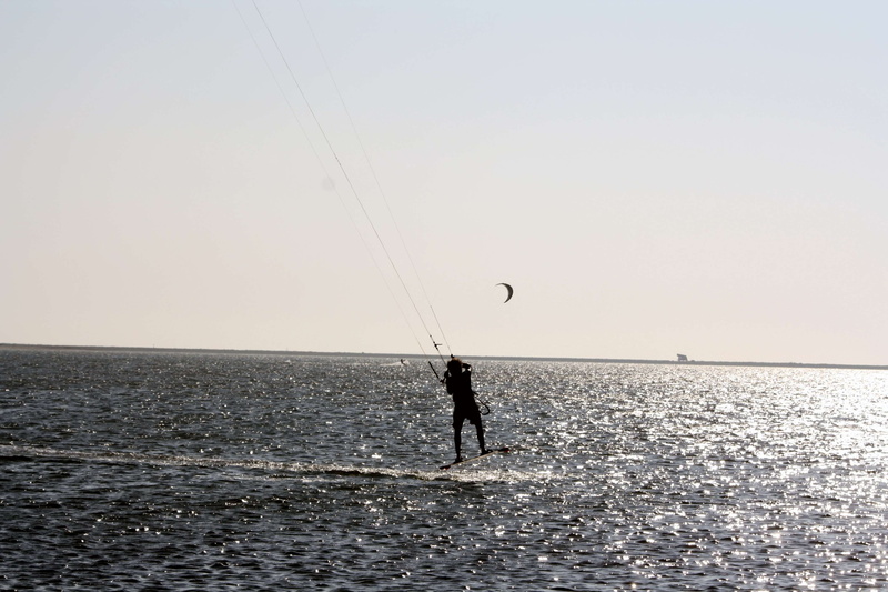 beauty in nature, adventure, leisure activity, clear sky, lifestyles, day, kiteboarding, fehmarn, waterfront, horizon over water, baltic sea, freedom, sport