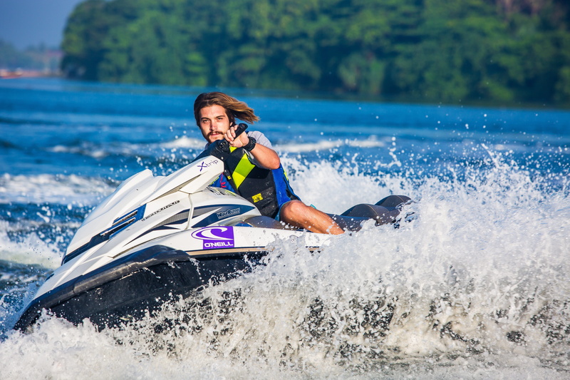 ocean, vacation, motion, 5K, fun, enjoyment, activity, nature, personal, man, lifestyles, outdoors, women, adult, people, one person, safety, leisure activity