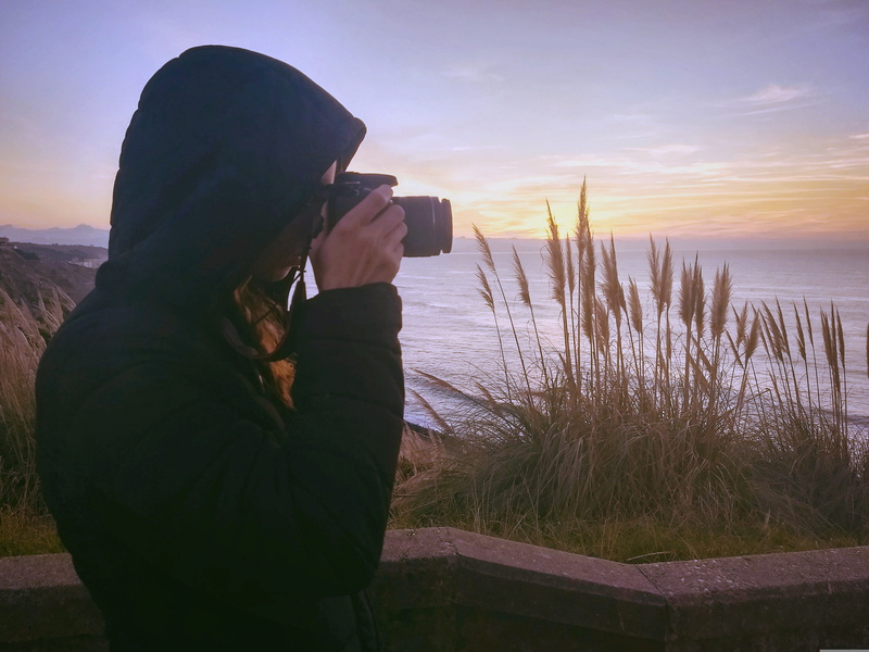 beach, looking at view, photographer, 4K, sunset, sea, ocean, woman, warm clothing, wireless technology, camera - photographic equipment, camera, oceanview