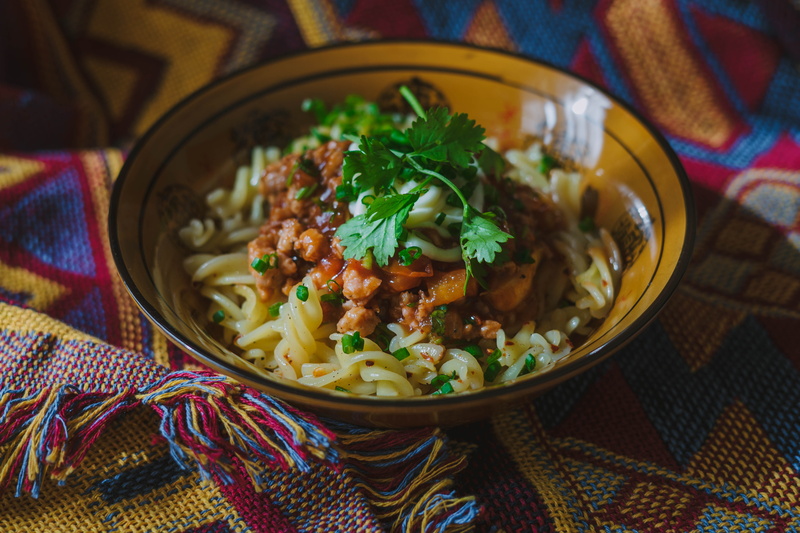 spaghetti, close-up, decor, asian food, ffod bowl, bowl, no people, dish, photography, garnish, rice - food staple, table, high angle view, parsley, foodphotography
