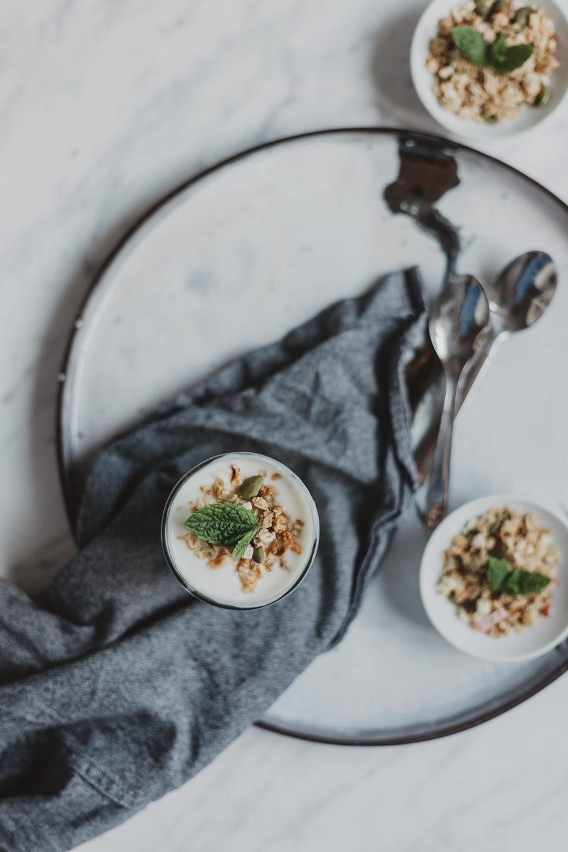 yougurt, grain, oatmeal, produce, yummy, tasty, foodphotography, selective focus, vegetable, pottery, meal, wellbeing, plant, indulgence, herb, no people