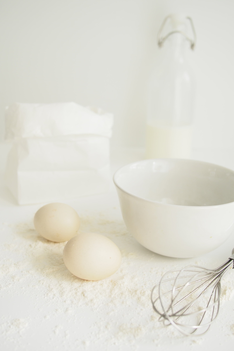 pastry, white color, kitchen utensil, egg, white, white on white, homemade, no people, 4K, food and drink, nature, food, surface, ceramic, day, kitchen