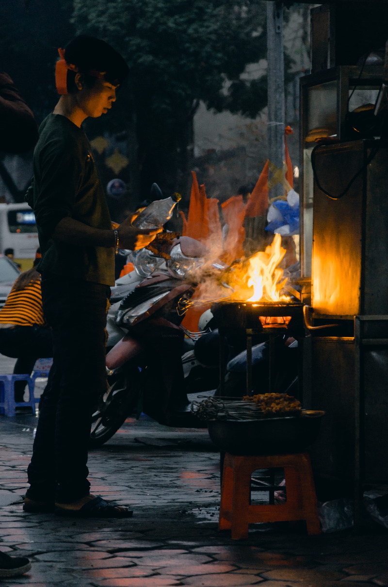 popup shop, heat - temperature, person, portrait, standing, vietnam, food and drink, working, fire - natural phenomenon, people, outdoors, street food