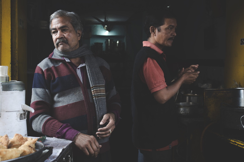 occupation, business, street, indian, bar counter, males, life, restaurant, eat, food, oldman, adult, mature adult, standing, front view, 4K, three quarter length