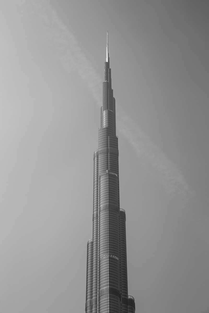 modern, architecture, no people, tower, burj khalifa, skyscraper, building exterior, canon, clear sky, 5K, city, bnw, dubai, building, low angle view