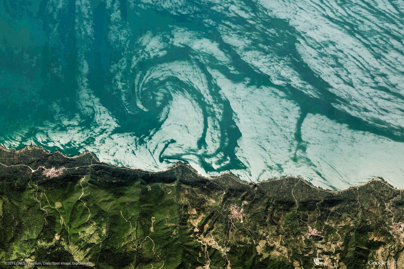 non-urban scene, day, beauty in nature, beach, sea, tree, aerial view, water, painting, no people, green color, plant, wave, 720P, motion, brown, high angle view