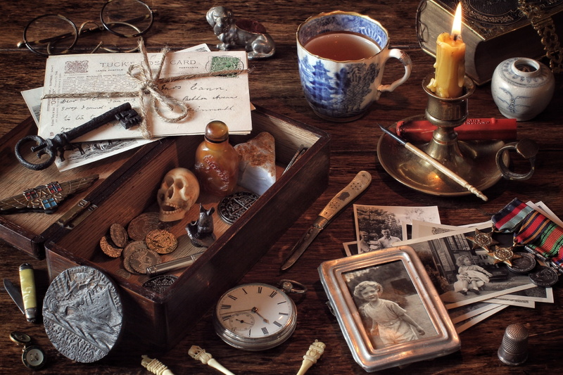 things, knife, box, Cup, key, letters, coins, candle, 1080P, glasses, tea, still life, photos, awards, watch, thimble, skull