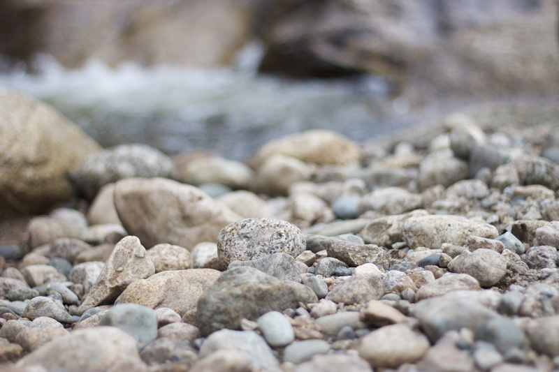 natural, closeup, outdoors, sea, large group of objects, selective focus, stone, close-up, day, river, flints, beach, waterside, 5K, material, nature