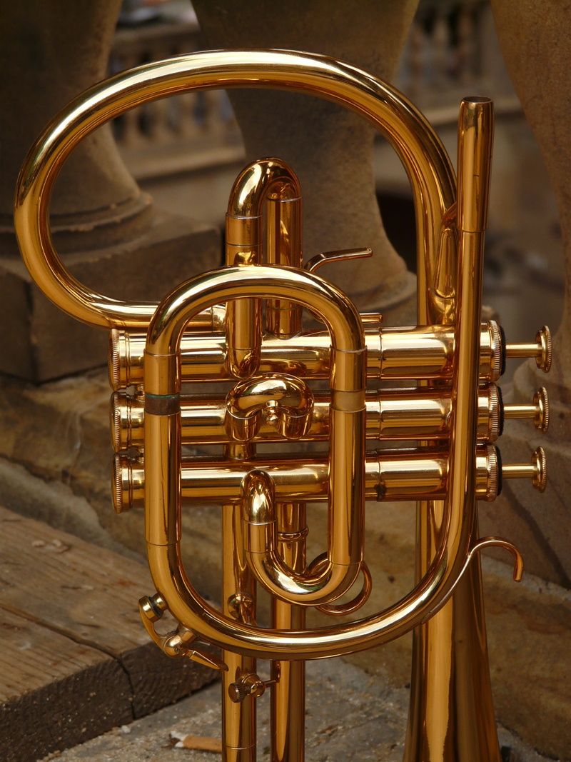 mouthpiece, close-up, gold colored, wind instrument, 2K, indoors, metal, brass instrument, arts culture and entertainment, musical equipment, blow, silver colored