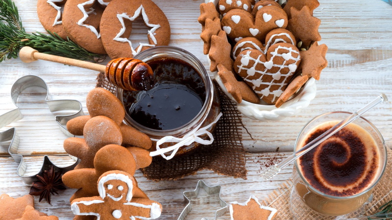 pastry, cookie, breakfast, celebration, eating, dessert, gourmet, healthy, delicious, cake, table, coffee, tray, no people, bread, sweet, cup, gold, close