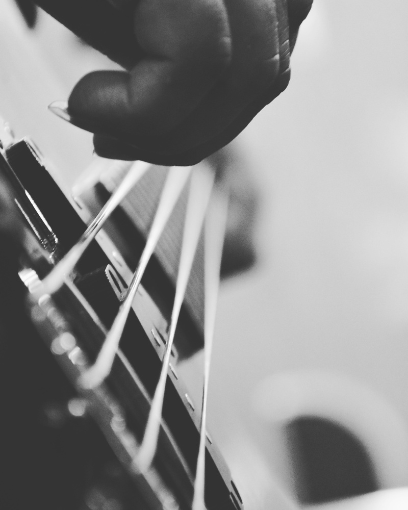 electric Guitar, rock Music, human Finger, human Hand, sound, string, one person, close-up, acoustic Guitar, photo, Yamaha, selective focus, performance