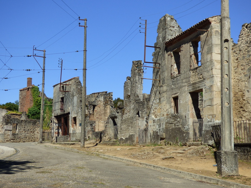 clear sky, french, War, building, day, ancient civilization, cable, village, Oradour Sur Glane, no people, outdoors, sky, war, obsolete, ruined, Memorial