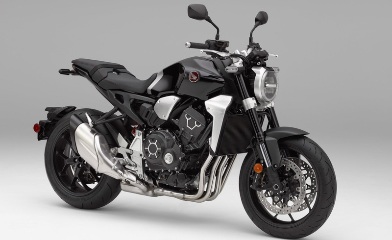 stationary, scooter, land vehicle, studio shot, wheel, silver colored, riding, 1080P, no people, helmet, luxury, Honda CB1000R, Vehicle, sports helmet