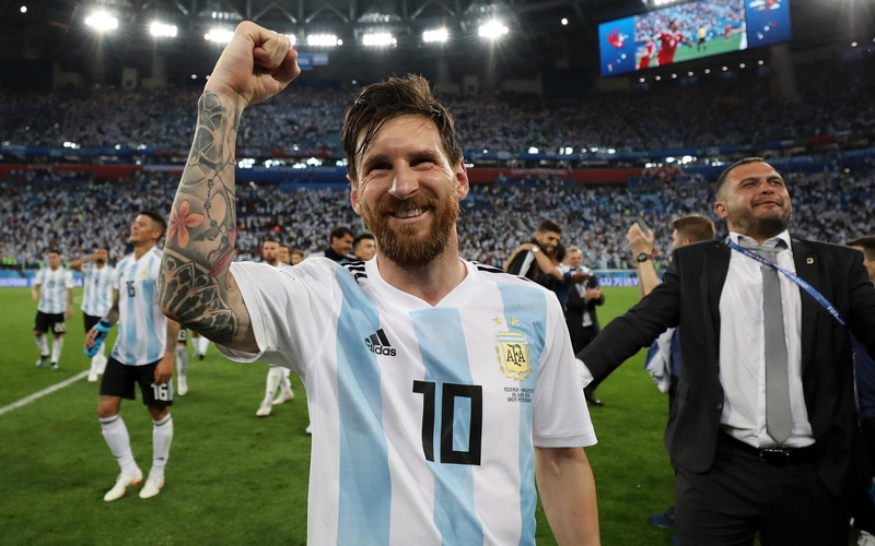 young adult, stadium, incidental people, 4K, spectator, sport, messi, smiling, cup, success, looking at camera, russia, soccer, men, lionel, human arm