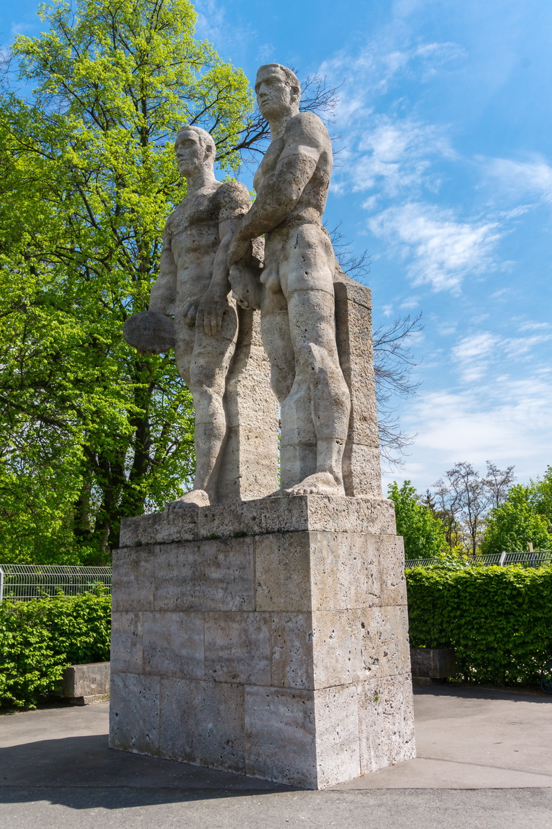 plant, sky, outdoors, day, creativity, travel destinations, human representation, the past, stone, history, sculpture, 5K, male likeness, architecture