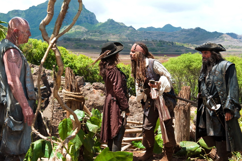 government, people, real people, Jack Sparrow, Johnny Depp, sky, Pirates of the Caribbean: On Stranger Tides, male likeness, statue, Ian McShane, outdoors
